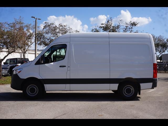 2023 mercedes-benz sprinter 2500 standard roof