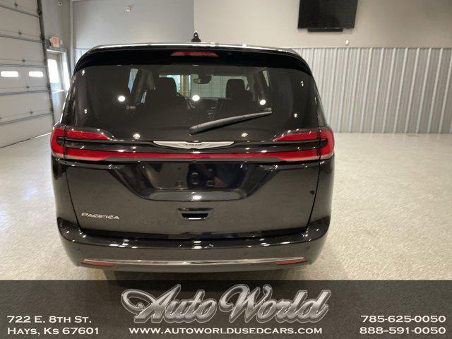 2023 chrysler pacifica touring l