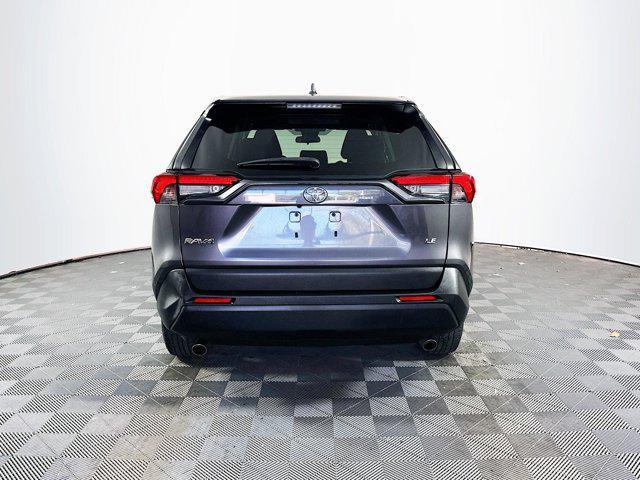 2022 toyota rav4 le