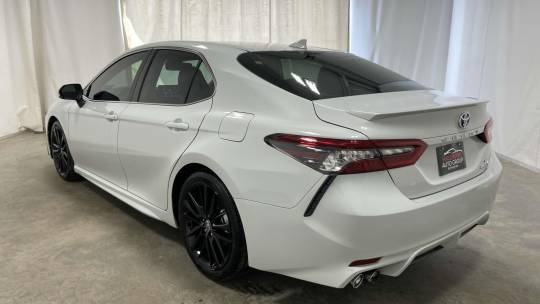 2022 Toyota Camry hybrid xse