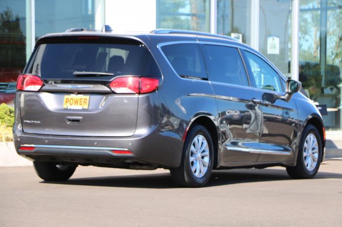 used 2018 chrysler pacifica touring-l corvallis, or 97330 for sale in adair village, oregon
