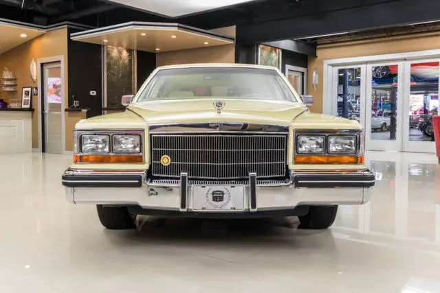 1 owner, 13k actual miles! cadillac ht4100 4.1l v8 w/ efi, 200r4 auto, loaded!