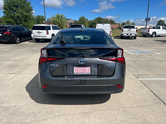 2022 toyota prius l