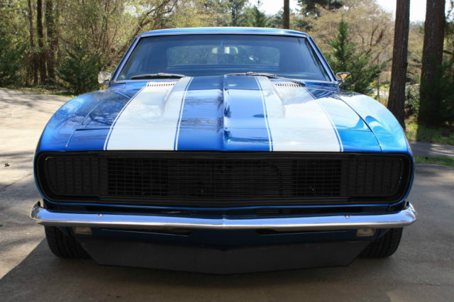 1968 camaro. rs, big block chevy 454, 12 bolt rear, blue w/ white stripes