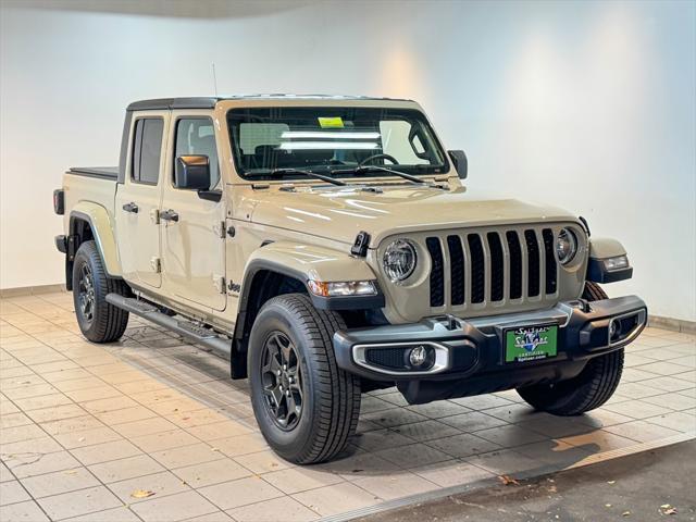2022 jeep gladiator sport s
