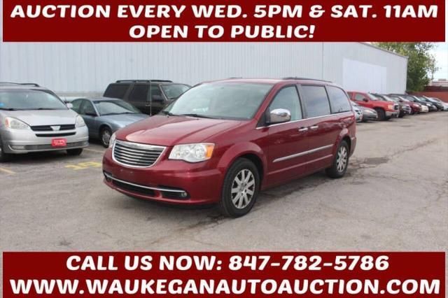 2011 chrysler town & country touring-l
