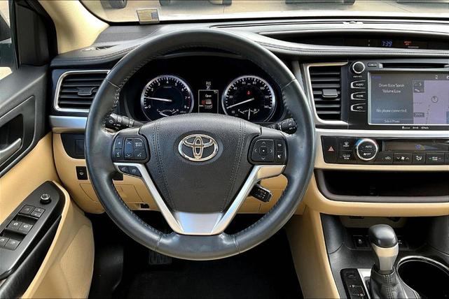 2016 toyota highlander xle