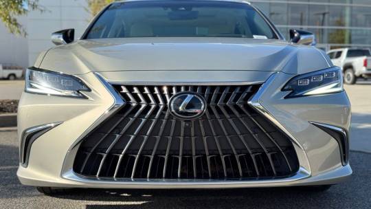 2022 Lexus ES