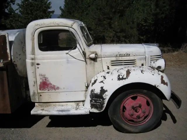 1946 dodge wf-32 1 & 1/2 ton 3 compartment fuel truck