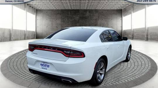 2017 dodge charger sxt