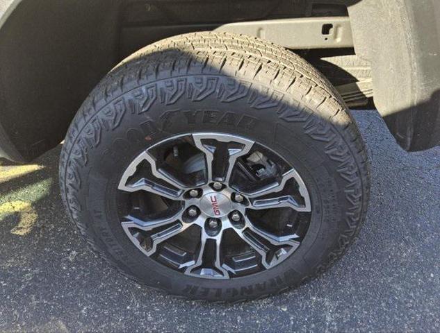 2024 gmc canyon base