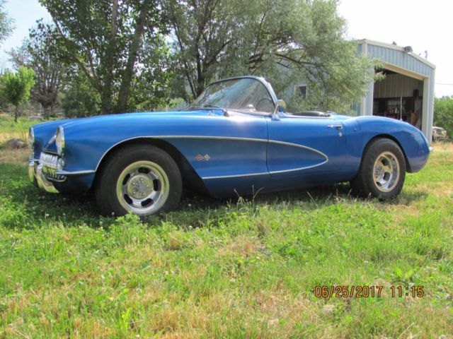 1957 corvette- rochester injection, both tops