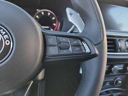 2024 alfa romeo stelvio
