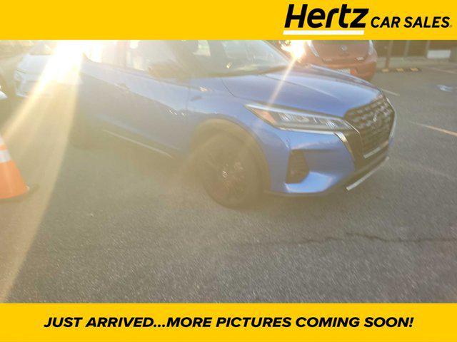 2021 nissan kicks sr