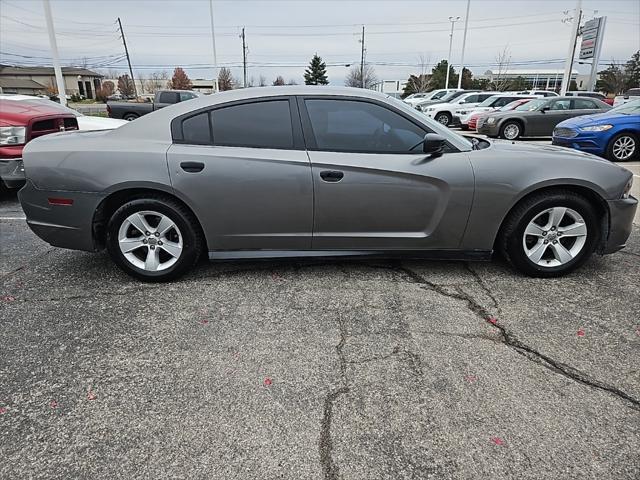 2012 dodge charger se