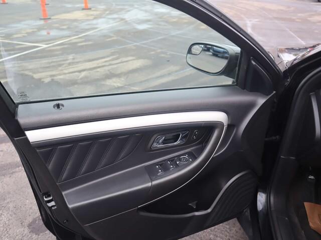 2018 ford taurus sel
