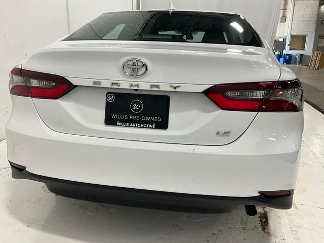 2024 toyota camry le