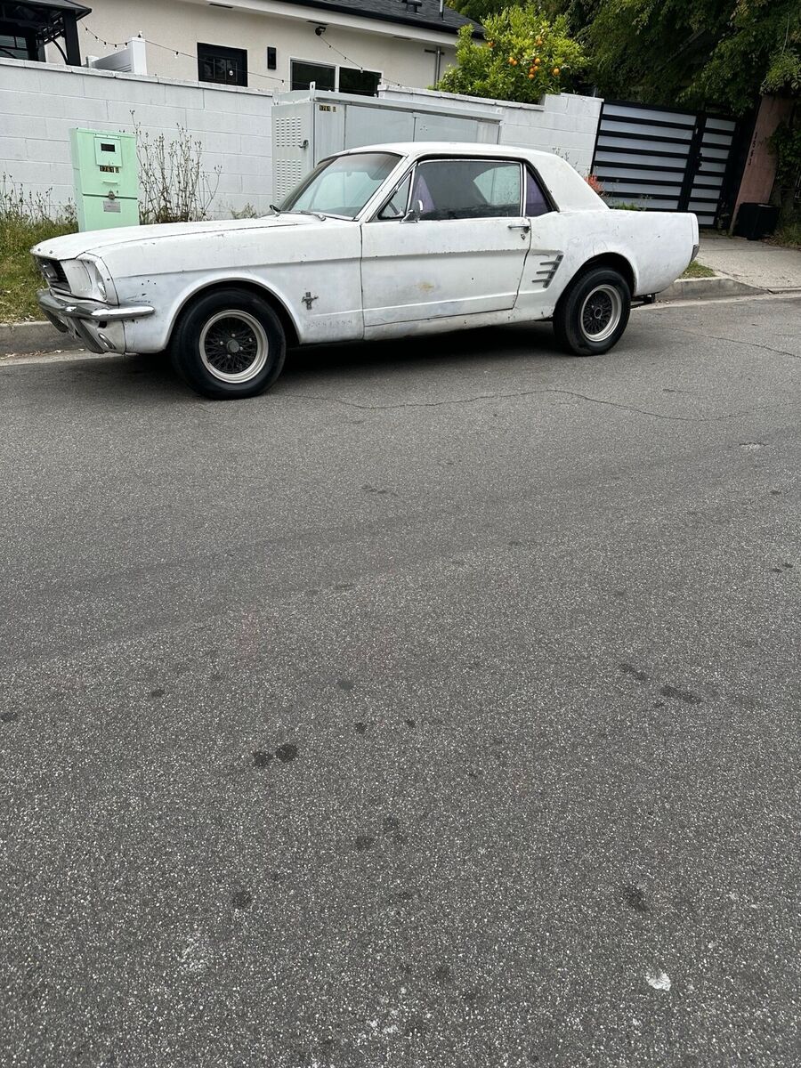 1966 ford mustang white