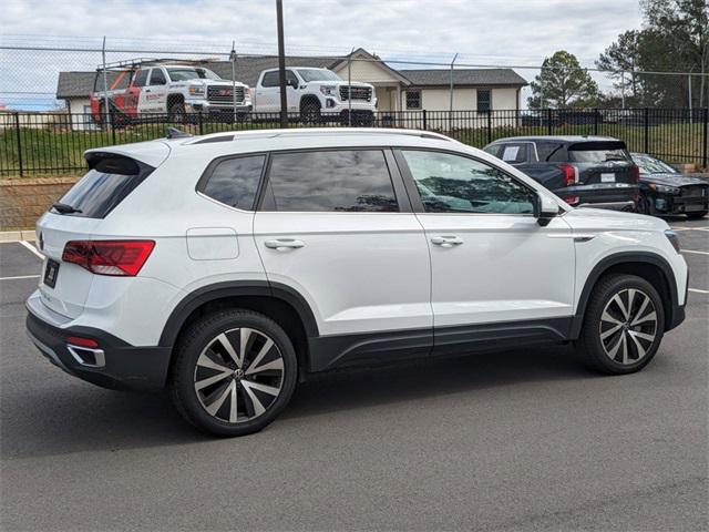 2022 volkswagen taos 1.5t se