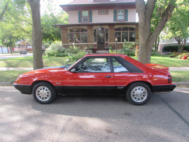 1985 ford mustang 5.0 gt, 26,050 orig. mi.collector w/ carfax, exterior restored