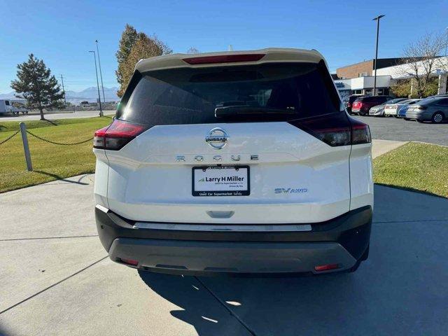 2021 nissan rogue sv