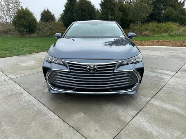 2021 toyota avalon xle
