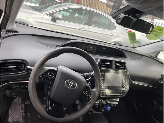 2020 toyota prius le