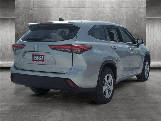 2023 toyota highlander le