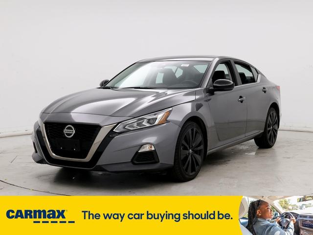 2021 nissan altima sr