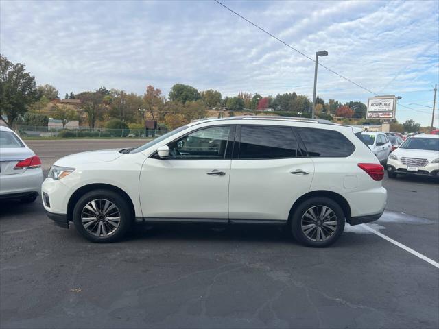 2018 nissan pathfinder sv