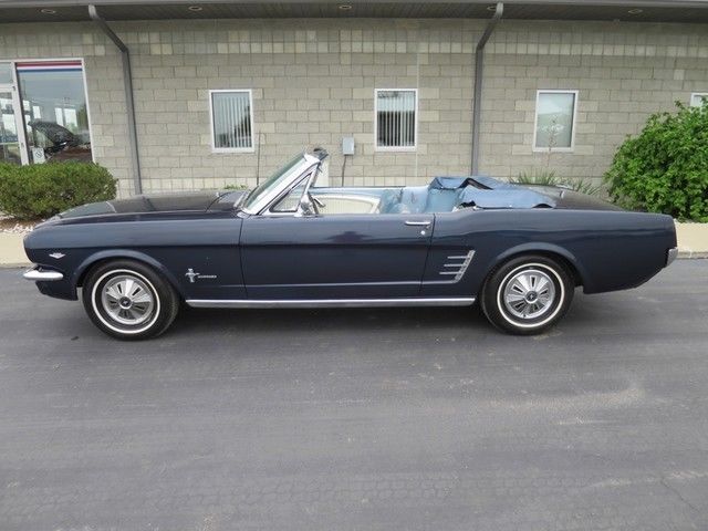 mustang convertible v-8 automatic air conditioning pony interior package car