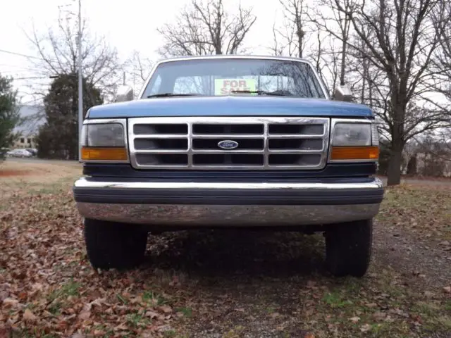 1992 rust free and dent free 2 wheel drive with a/c. 460ci v-8 with aod trans