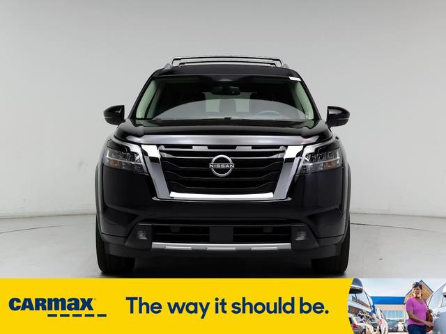 2022 nissan pathfinder platinum