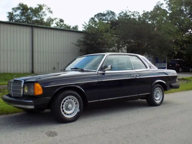 1983 mercedes 300cd - collection car - 57,000 miles
