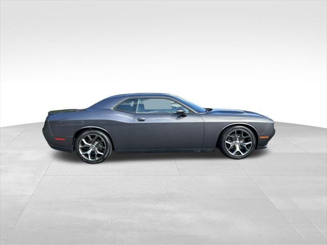 2015 dodge challenger sxt