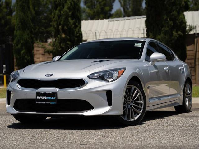 2018 kia stinger base