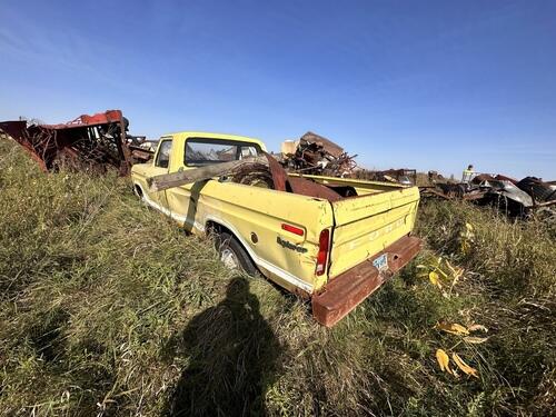 1975 ford f100! 2 wheel drive, no motor or tranny, has some rust $1200 cash no
