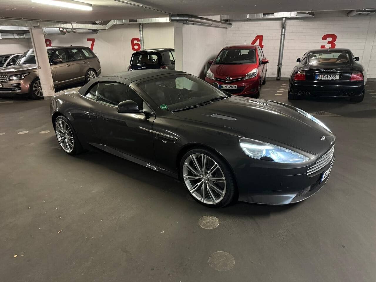 2011 aston martin virage
