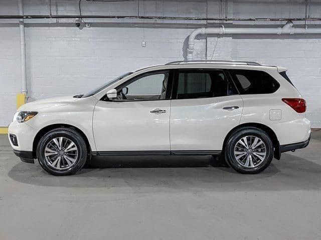 2020 nissan pathfinder sl in flushing, new york