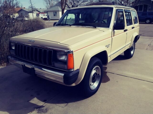 1985 jeep cherokee pioneer 2.5 litre 35k original miles!