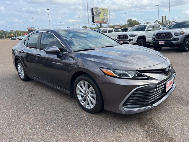 2024 toyota camry le