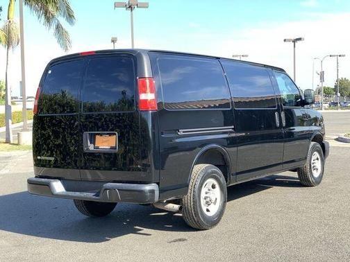 2017 chevrolet express 2500