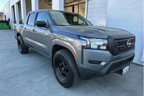 2023 nissan frontier