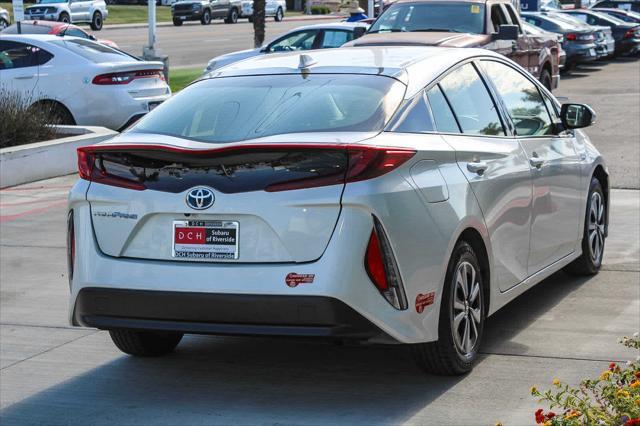 2017 toyota prius prime plus
