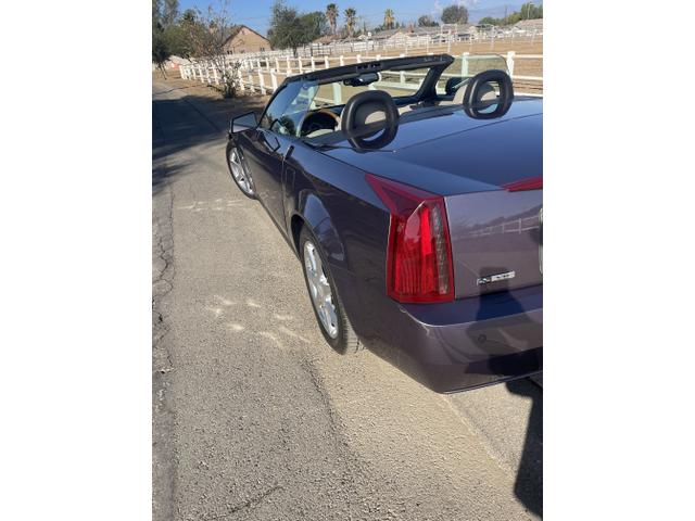 2004 cadillac xlr base