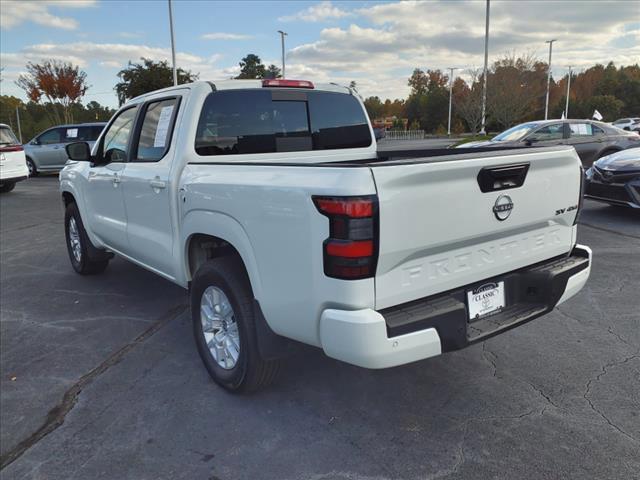 2023 nissan frontier sv