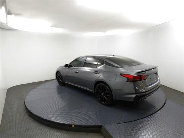 2022 nissan altima sr intelligent awd in irwin, pennsylvania