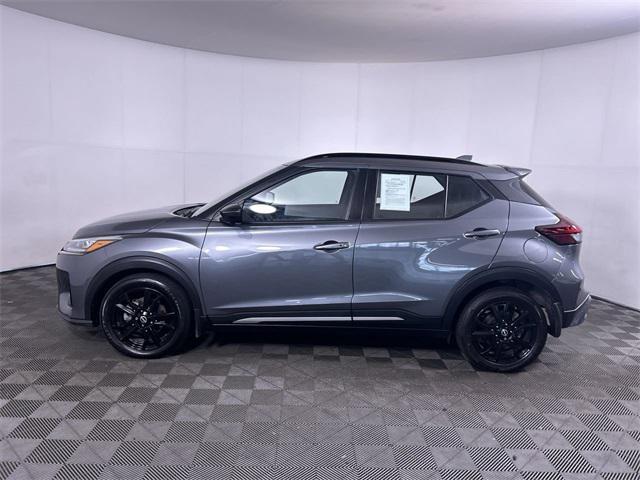 2023 nissan kicks sr