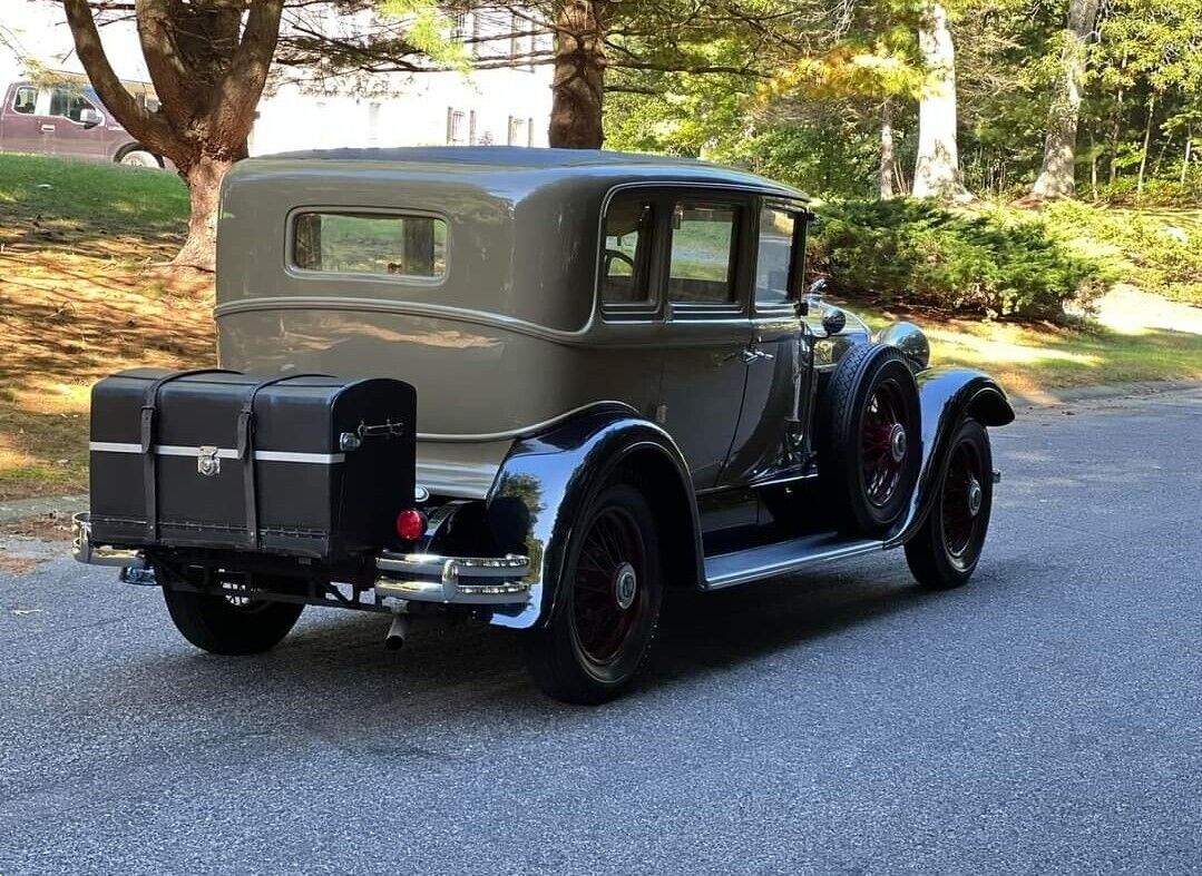 1930 lincoln l sedan