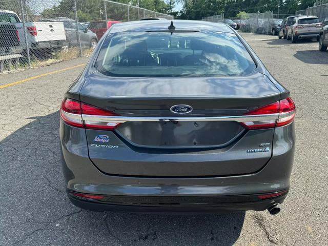 2019 ford fusion hybrid se